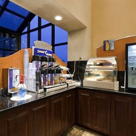 Southaven Inn Express - Memphis International Airport/Graceland ภายนอก รูปภาพ