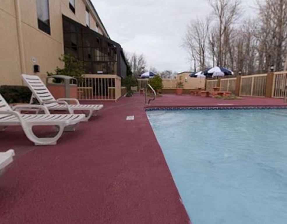 Southaven Inn Express - Memphis International Airport/Graceland ภายนอก รูปภาพ